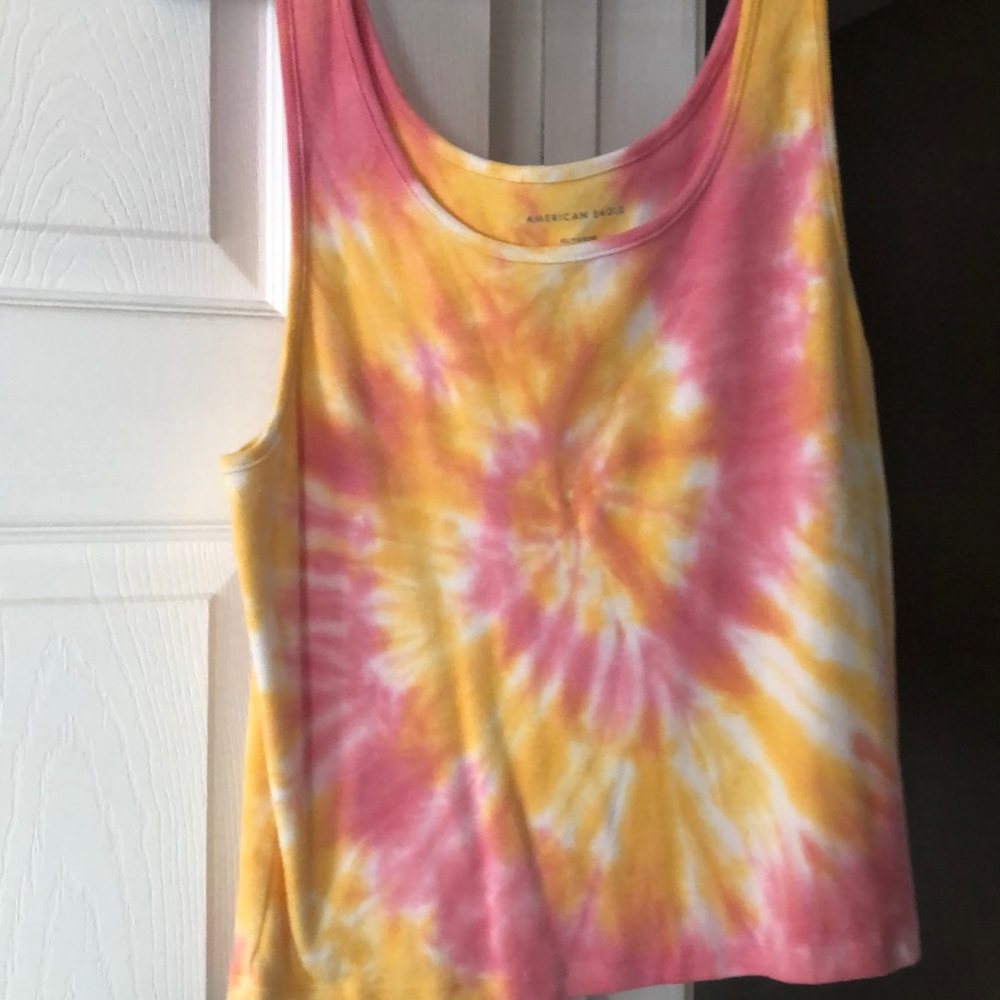 American Eagle size XL tank